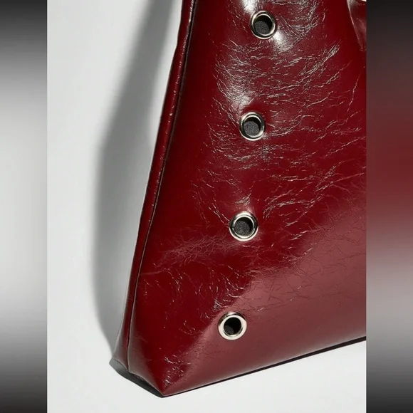 Chic Burgundy Tote Bag with Grommet Details - Picture 4 of 6